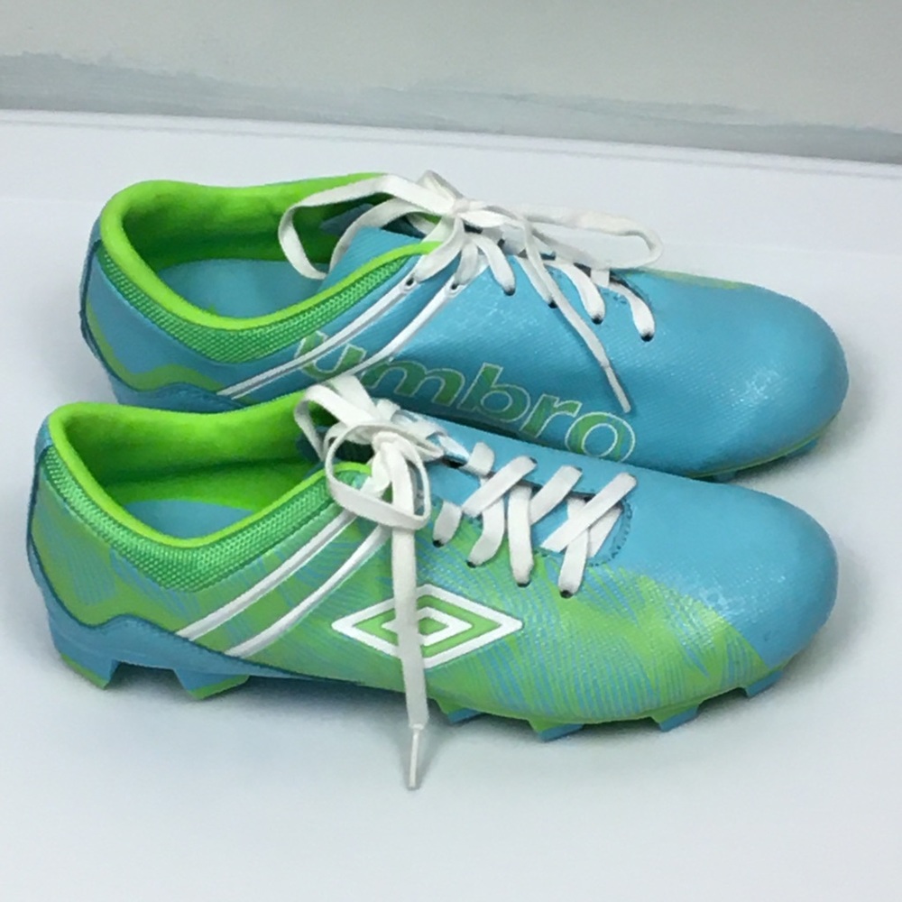 Athletic Works Youth Soccer Cleat Size 7. - Picture 4 of 10